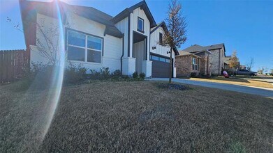 1405 Razorbill Rd in Denton, TX - Building Photo - Building Photo