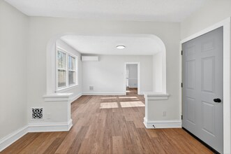 5803 S Kings Highway Blvd in St. Louis, MO - Building Photo - Building Photo