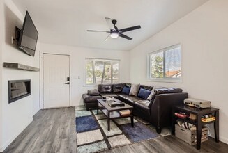 1296 Vaughn St in Aurora, CO - Building Photo - Building Photo