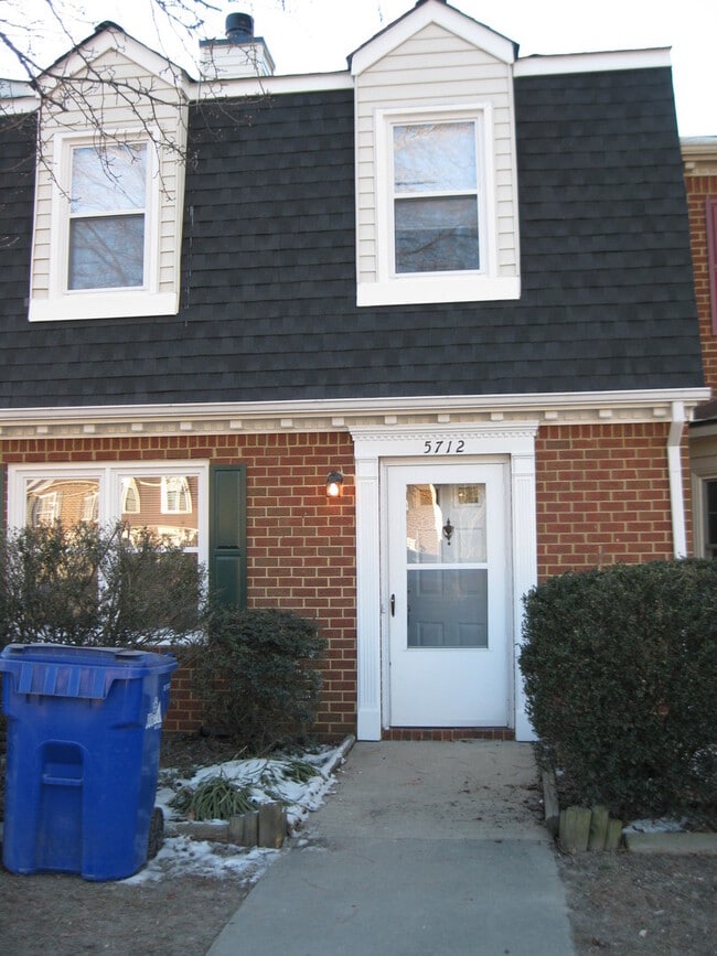 property at 5712 Rivermill Cir