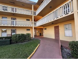 5860 NW 64th Ave, Unit 203 in Tamarac, FL - Building Photo