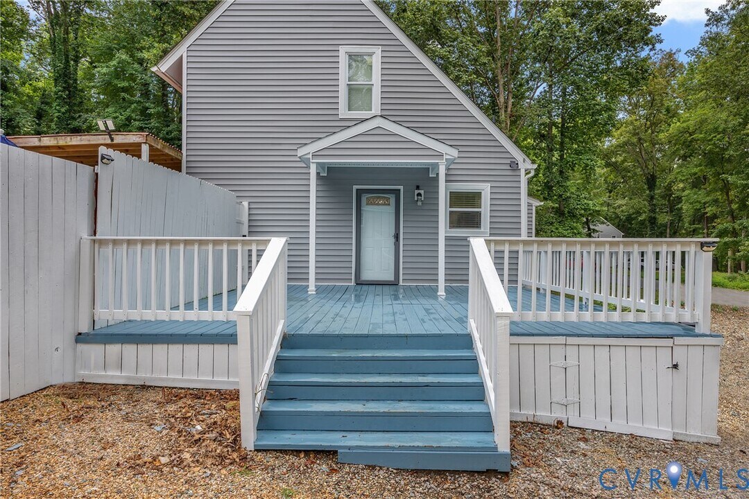 11711 Deerhurst Dr in Midlothian, VA - Building Photo