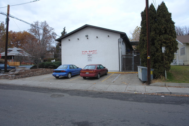 Spanish Charm Apartments in Yakima, WA - Building Photo - Building Photo