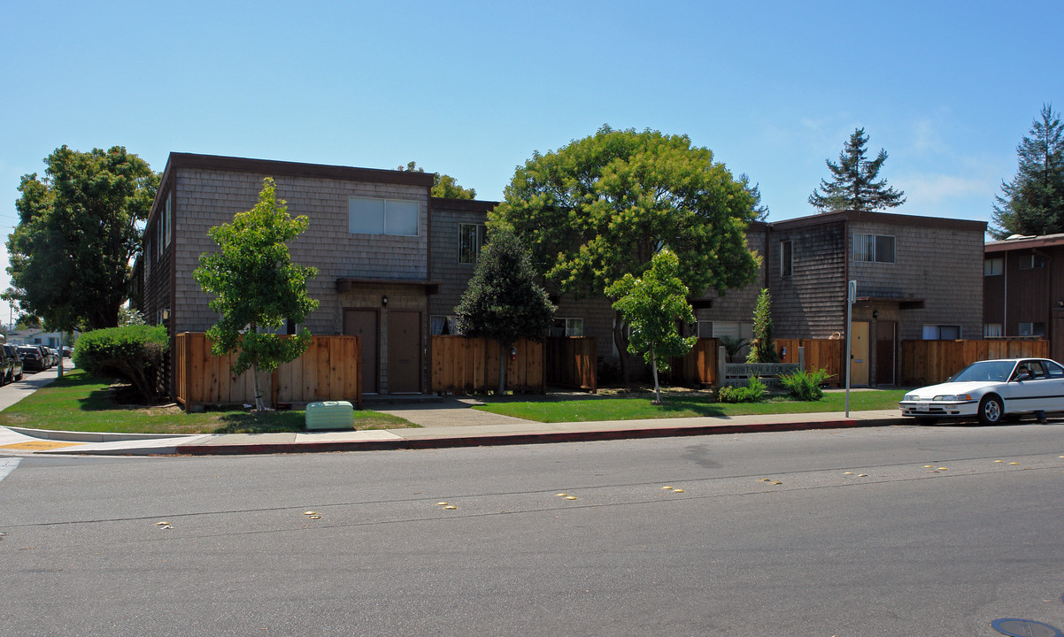 Mountain View Apartments in Watsonville, CA - Building Photo