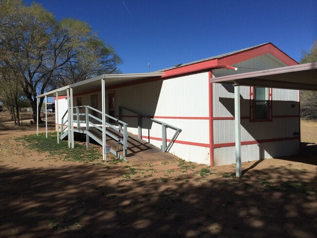 845 Rc Baca Ln in Los Lunas, NM - Building Photo - Building Photo