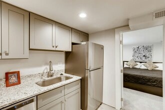 9875 E 22nd Ave in Aurora, CO - Building Photo - Building Photo