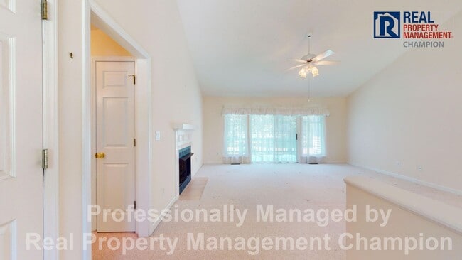 2039 Royal Pines Dr in New Bern, NC - Building Photo - Building Photo