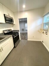 7284 Fountain Ave in Los Angeles, CA - Building Photo - Building Photo