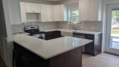 215 S Elm Rd in Lakeland, FL - Building Photo - Building Photo