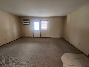 8427 Woodhaven Dr SW-Unit -8427 Woodhaven Dr SW Unit 4A in Byron Center, MI - Building Photo - Building Photo