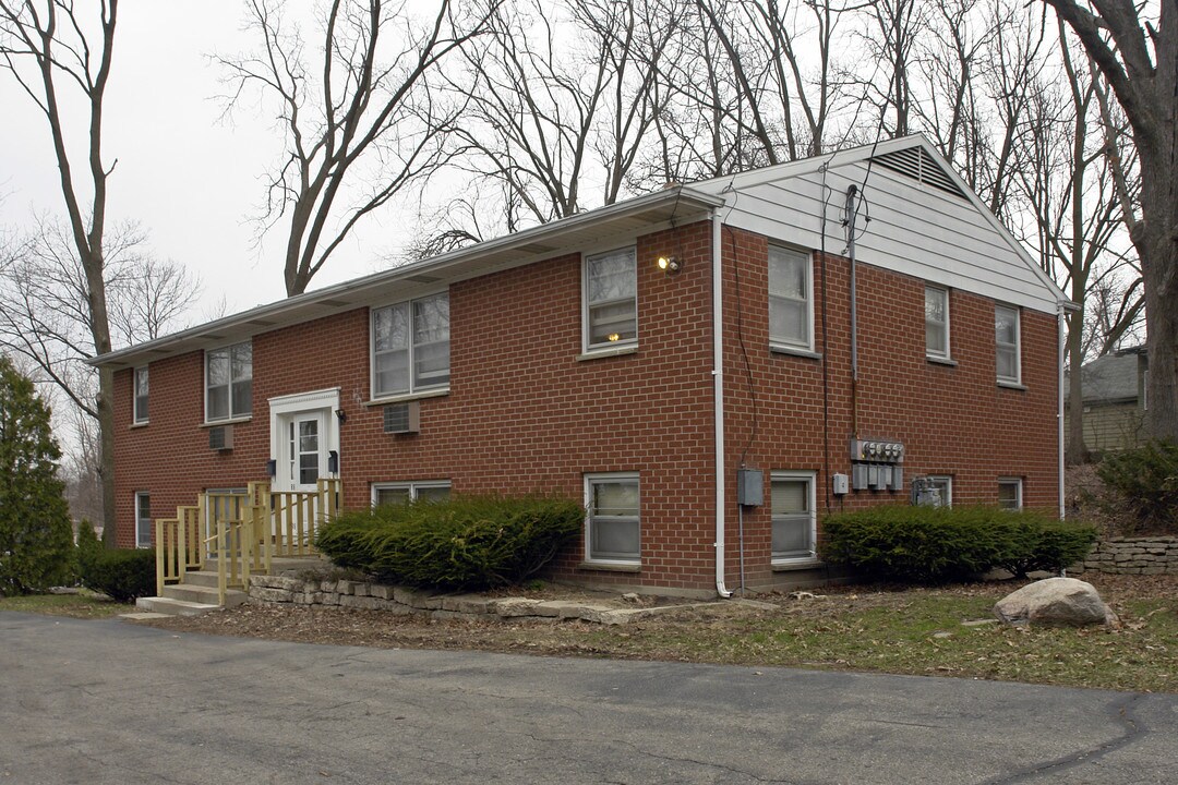 867-883 EMERALD Ave NE in Grand Rapids, MI - Foto de edificio