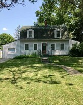 8307 Greenwood Ave in Munster, IN - Building Photo