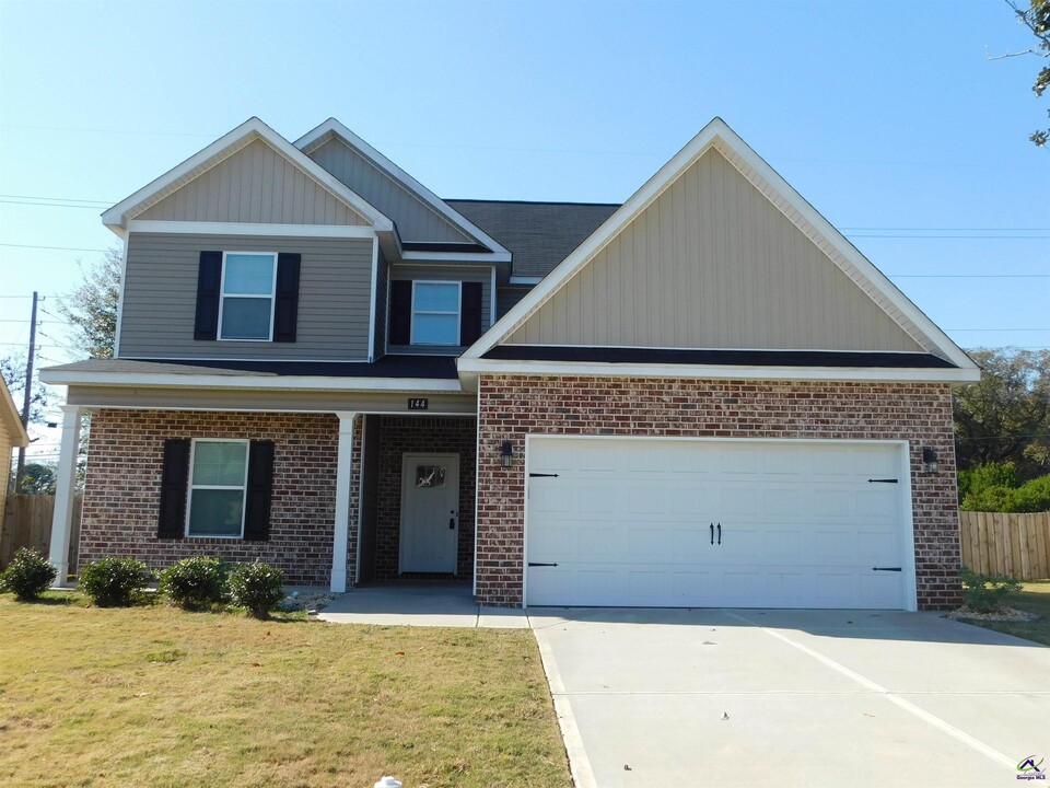 144 Arbor Creek in Warner Robins, GA - Building Photo