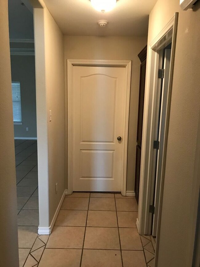 property at 6818 King George Pl