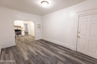 110 Rector St in Perth Amboy, NJ - Building Photo - Building Photo