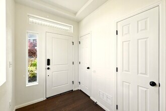 3 Bedroom 2.5 Bathroom "Like-new" Single Family Home Immediately! in Aurora, CO - Building Photo - Building Photo