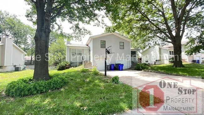 property at 1307 E 152nd Terrace