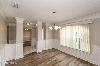 576 Thornberry Rd in Orange Park, FL - Building Photo - Building Photo