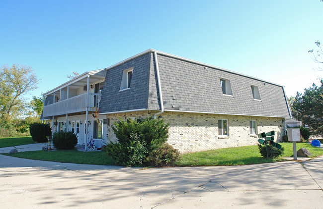 Norway-Aire Apartments in Muskego, WI - Building Photo - Building Photo