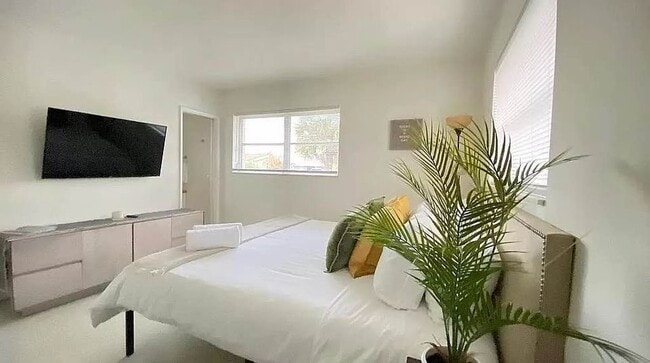 1521 NE 51st St in Fort Lauderdale, FL - Foto de edificio - Building Photo