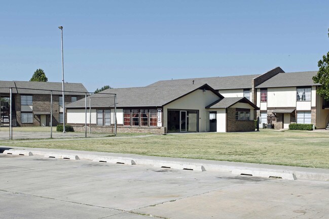 Cornerstone Apartments in Oklahoma City, OK - Foto de edificio - Building Photo