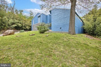 1813 Holly Dr in Harrisburg, PA - Building Photo - Building Photo