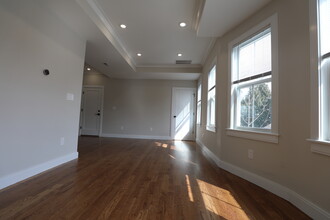 11 Falkland St, Unit 1 in Boston, MA - Building Photo - Building Photo