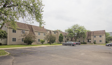 University Village Apartments in Dekalb, IL - Building Photo - Building Photo