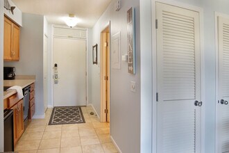 5680 Creeks Crossing, Unit 5680 in Williamsburg, MI - Foto de edificio - Building Photo