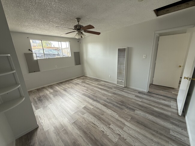 332 N Ave 57, Unit AA in Los Angeles, CA - Foto de edificio - Building Photo