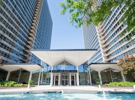 3550 N Lake Shore Dr, Unit 2323 in Chicago, IL - Building Photo