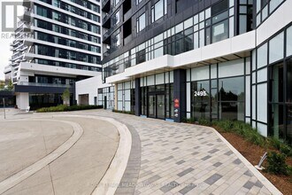 2495 Eglinton Ave W in Mississauga, ON - Building Photo - Building Photo