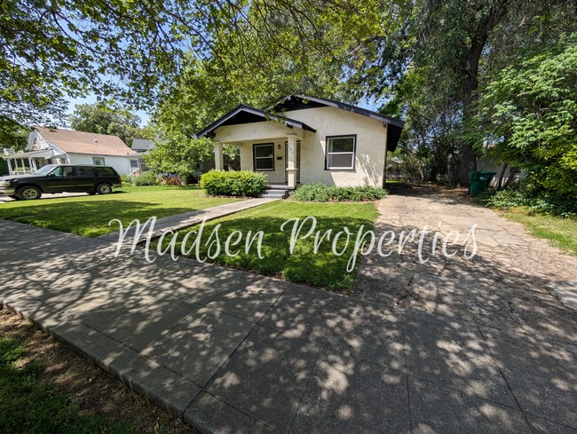 property at 380 E 7th St