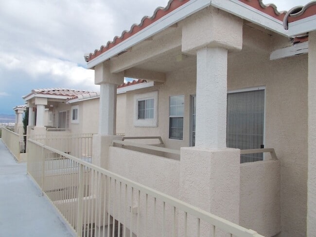 1825 Cutlass Dr in Henderson, NV - Building Photo - Building Photo