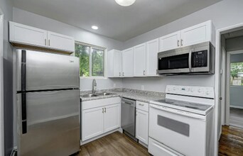 5366 Clarendon Rd in Indianapolis, IN - Building Photo - Building Photo