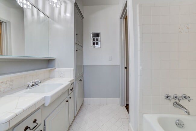 property at 8526 E 33rd Pl