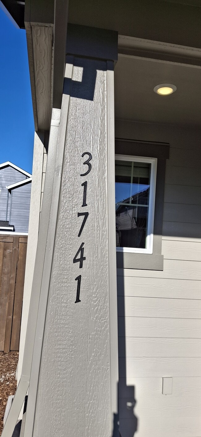 31741 NW Blake Terr in North Plains, OR - Building Photo - Building Photo