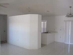 171 Americana Blvd NE in Palm Bay, FL - Building Photo - Building Photo