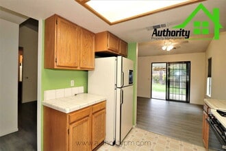 3610 Sunwood Dr in Redding, CA - Building Photo - Building Photo