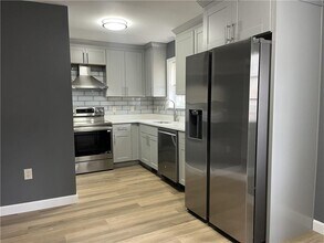 11 Newcomb St in Providence, RI - Building Photo - Building Photo