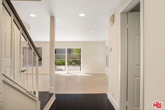 2570 Calle Abedul in Thousand Oaks, CA - Building Photo - Building Photo