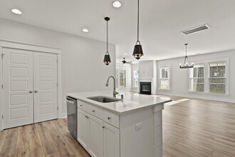 3953 Bessemer Rd in Mount Pleasant, SC - Building Photo - Building Photo