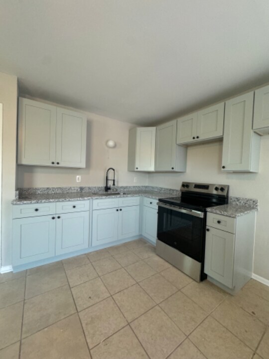 4020 N Scenic Hwy in Lake Wales, FL - Foto de edificio