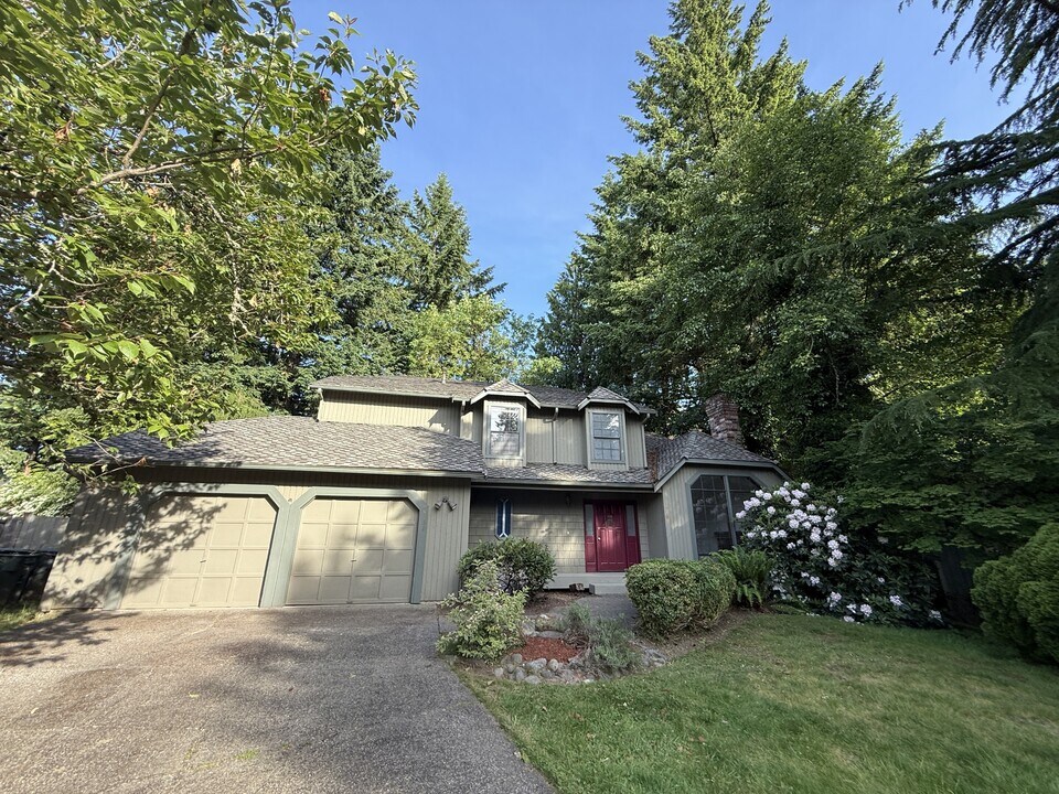 4102 209th Pl NE in Sammamish, WA - Building Photo