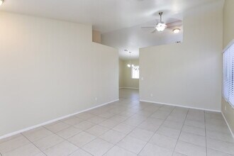 16048 W Desert Bloom St in Goodyear, AZ - Building Photo - Building Photo