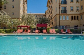 2405 W Serene Ave in Las Vegas, NV - Building Photo - Building Photo