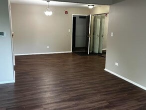 445 S Cleveland Ave in Arlington Heights, IL - Building Photo - Building Photo