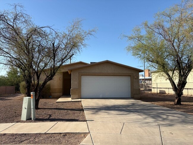 property at 2049 E Cochise Vista