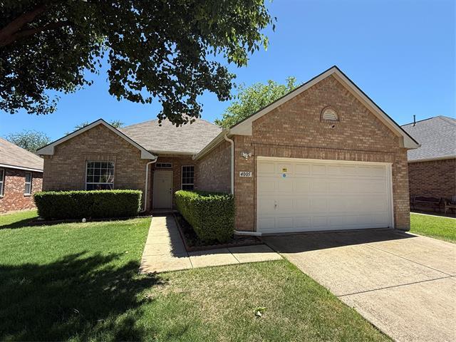 4005 Hawkins Dr in McKinney, TX - Building Photo