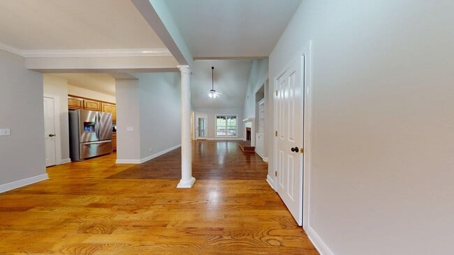 One Level 4 Bedroom Brick Home on N. Colle in Auburn, AL - Building Photo - Building Photo